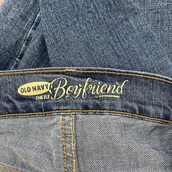 Old Navy The Flirt Boyfriend Jeans Women’s Size 14 Regular Medium Wash Stretch - Picture 5 of 5